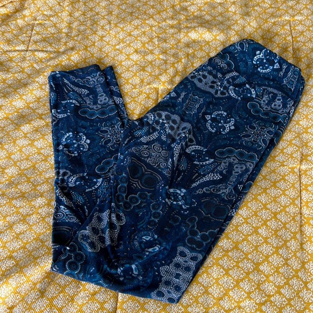LuLaRoe one size leggings